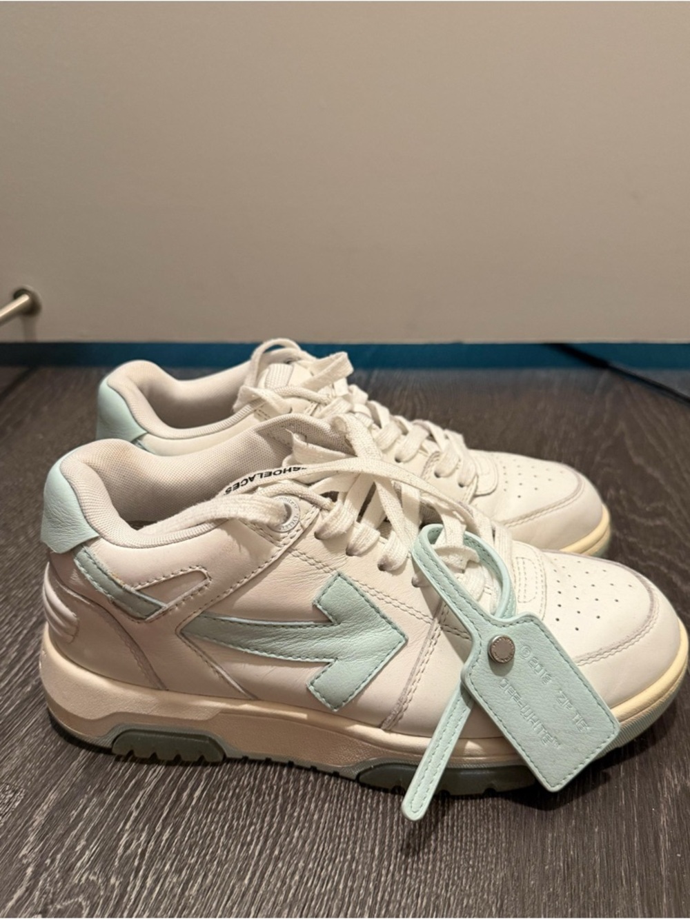 Off-White Women's White and Mint Low-Top Sneakers